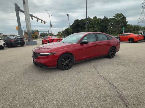 Used 2025 Honda Accord SE image 4