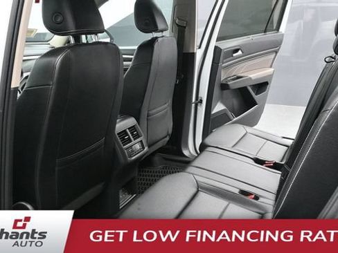 Used 2023 Volkswagen Atlas SE AWD/4WD image 12