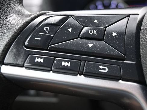 Used 2024 Nissan Sentra SV FWD image 18