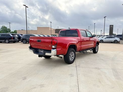 Used 2019 Toyota Tacoma SR5 RWD image 5