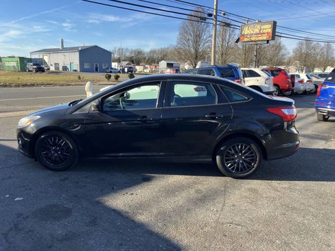 Used 2012 Ford Focus SE image 9