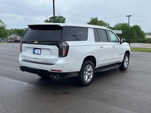 New 2025 Chevrolet Suburban Premier image 3