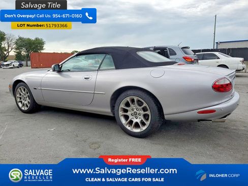 Used 2002 Jaguar XK8 Convertible RWD image 3