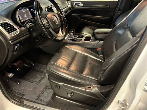 Used 2019 Jeep Grand Cherokee Limited image 7