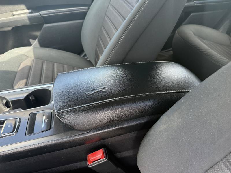 Used 2019 Ford Fusion SE FWD image 17