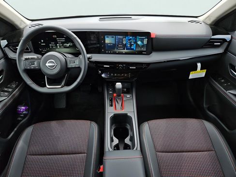 New 2026 Nissan Kicks SR FWD image 15