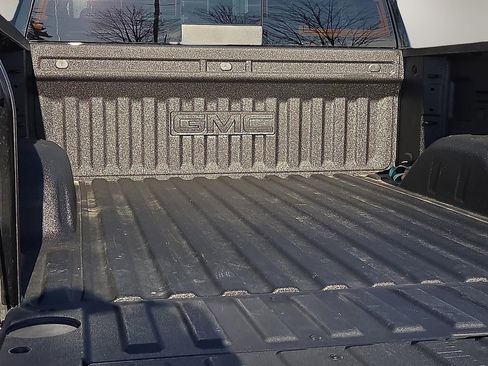 Used 2026 GMC Sierra 1500 SLT w/ SLT Premium Package image 8