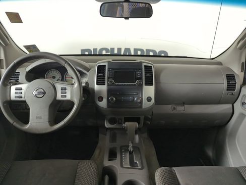 Used 2015 Nissan Frontier Desert Runner RWD image 10