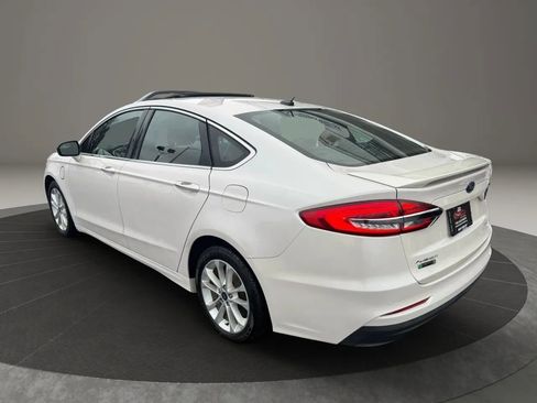 Used 2019 Ford Fusion Energi Titanium image 9