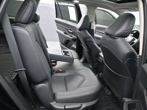 Used 2024 Toyota Grand Highlander AWD image 18