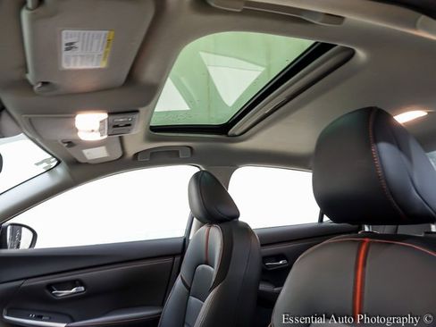 Used 2024 Nissan Sentra SR w/ SR Premium Package image 12