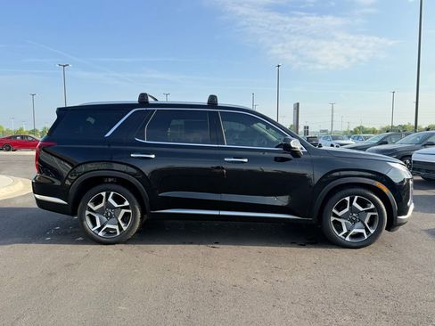 Used 2024 Hyundai Palisade Limited image 4