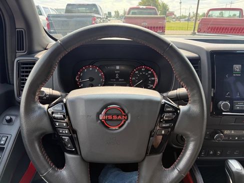 Used 2023 Nissan Frontier PRO-4X w/ Pro Convenience Package AWD/4WD image 10