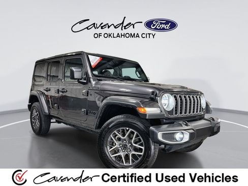 Used 2025 Jeep Wrangler Unlimited Sahara AWD/4WD image 1