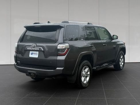 Used 2022 Toyota 4Runner SR5 Premium w/ Moonroof Package AWD/4WD image 5