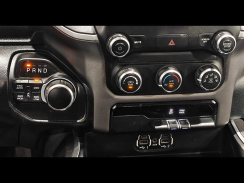 Used 2020 RAM 1500 Big Horn AWD/4WD image 9