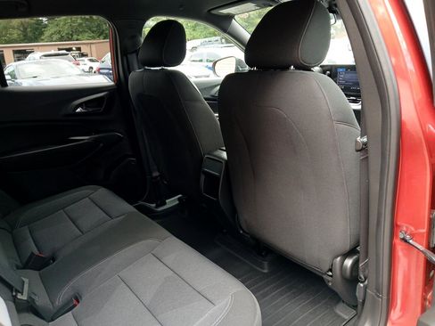 Used 2024 Chevrolet Trax RS image 14