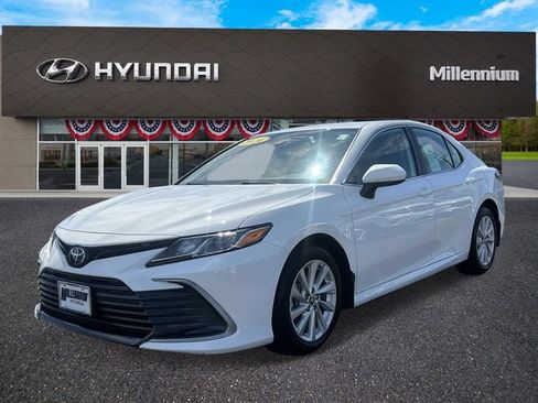 Used 2024 Toyota Camry LE AWD/4WD image 2