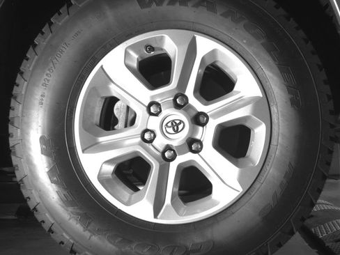 Used 2021 Toyota 4Runner SR5 Premium w/ Moonroof Package AWD/4WD image 13
