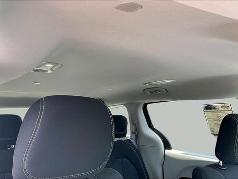 Used 2023 Chrysler Voyager LX FWD image 28