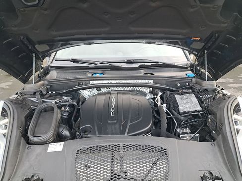 Used 2020 Porsche Macan image 27
