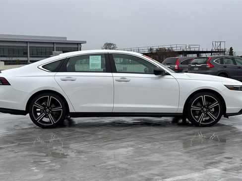 Certified 2025 Honda Accord Sport image 2