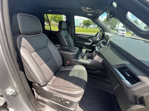 Used 2023 GMC Yukon SLT AWD/4WD image 16