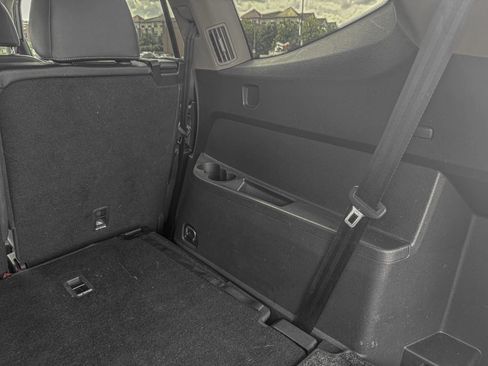 Used 2019 Volkswagen Atlas SE w/ Towing Package AWD/4WD image 9