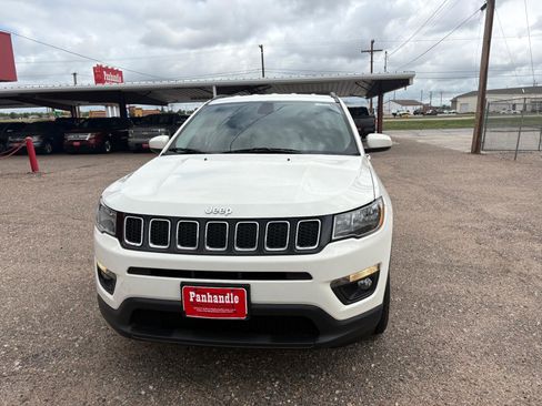 Used 2018 Jeep Compass Latitude w/ Popular Equipment Group image 2