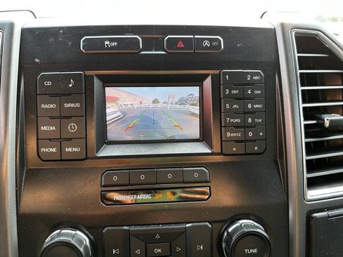 Used 2015 Ford F150 XLT w/ Equipment Group 301A Mid AWD/4WD image 16