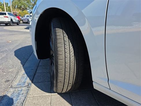 Certified 2024 Volkswagen Jetta SE image 34