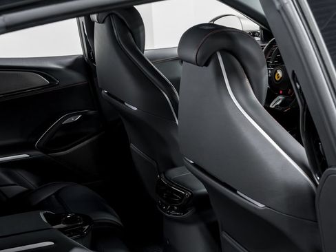 Used 2024 Ferrari Purosangue AWD/4WD image 30