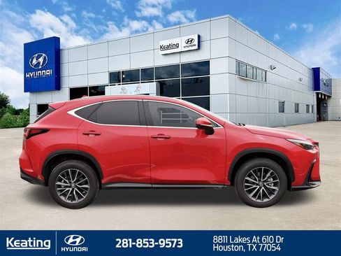 Used 2024 Lexus NX 250 FWD w/ Towing Package (2000 Lbs) image 4