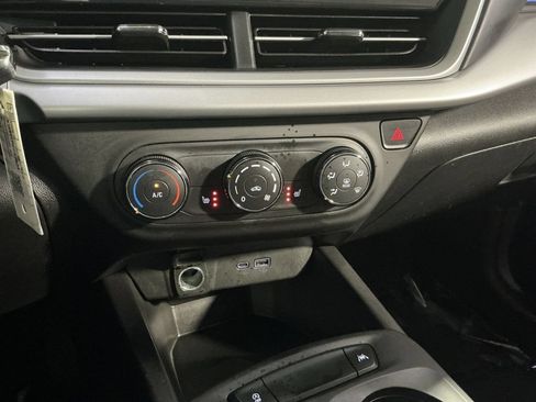 Used 2024 Chevrolet Trax LS w/ LS Convenience Package FWD image 22