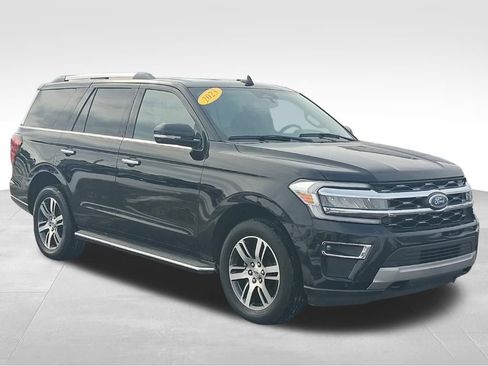 Used 2023 Ford Expedition Limited image 3