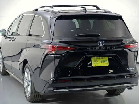 Used 2024 Toyota Sienna Platinum image 53