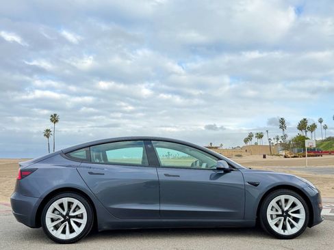 Used 2022 Tesla Model 3 RWD image 5