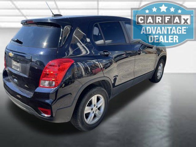 Used 2022 Chevrolet Trax LS w/ Tint and Cruise Package AWD/4WD image 5