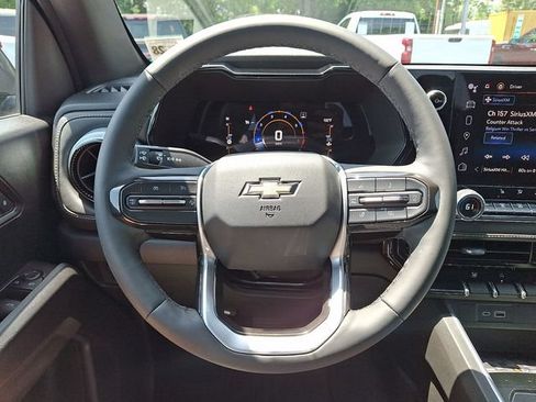 Used 2023 Chevrolet Colorado LT w/ LT Convenience Package III AWD/4WD image 11