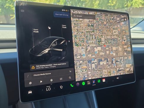 Used 2026 Tesla Model Y 2WD image 22