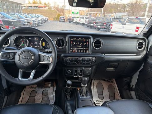 Certified 2023 Jeep Wrangler Unlimited Sahara w/ Cold Weather Group image 16