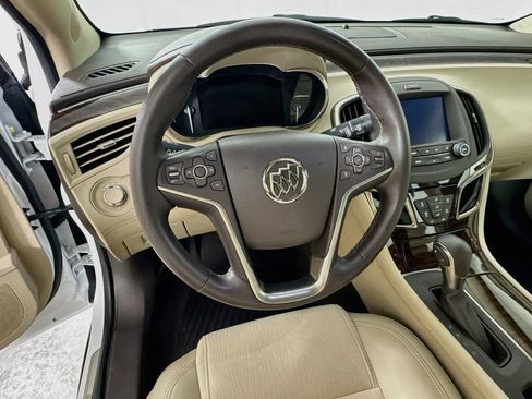 Used 2016 Buick LaCrosse FWD image 11