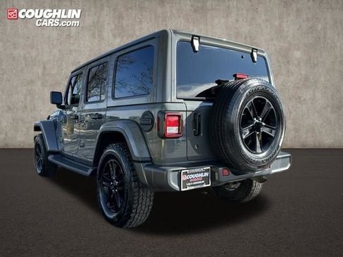 Used 2020 Jeep Wrangler Unlimited Sahara image 6