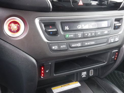 Used 2022 Honda Passport TrailSport image 23