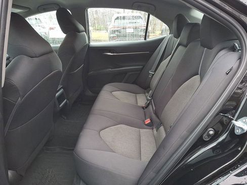 Used 2022 Toyota Camry LE image 10