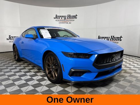 Used 2026 Ford Mustang Coupe w/ Bronze Appearance Package RWD image 4