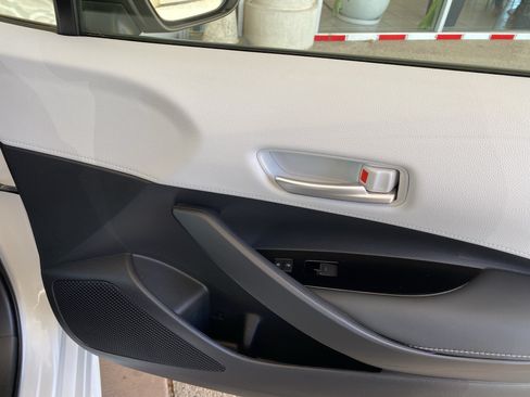 Used 2025 Toyota Corolla SE FWD image 32