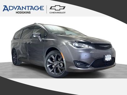 Used 2019 Chrysler Pacifica Touring-L Plus w/ Advanced Safetytec Group