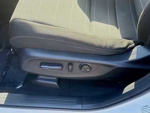 Used 2023 Honda CR-V Sport image 17