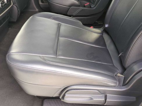 Used 2024 Ford Expedition XLT RWD image 25
